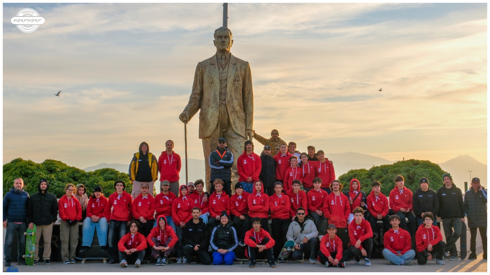 Atamızın İzinde, Geleceğe Güvenle